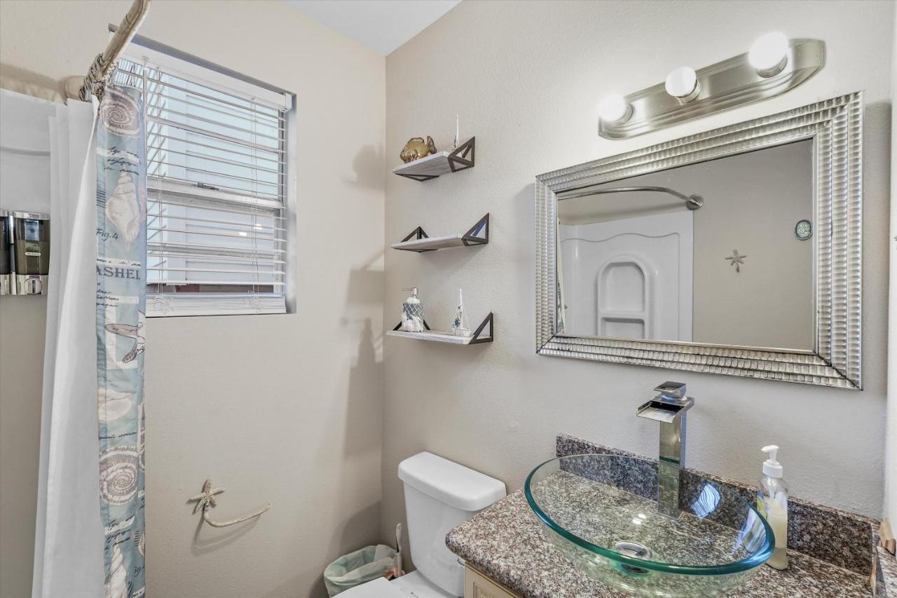 Tranquil Getaway In The Heart Of Galveston, Pets Welcome Exterior photo