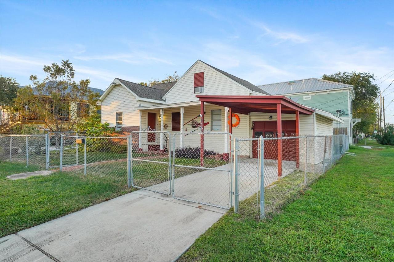 Tranquil Getaway In The Heart Of Galveston, Pets Welcome Exterior photo